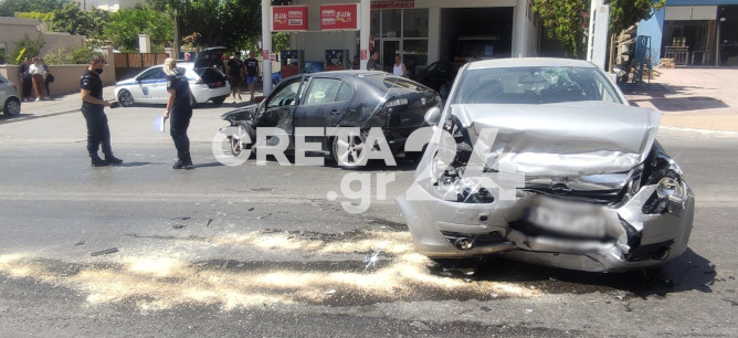 Καραμπόλα τριών αυτοκινήτων