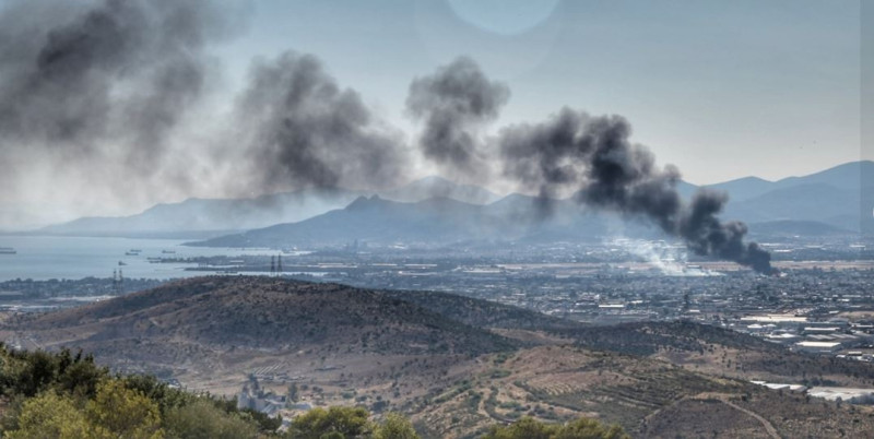 Φωτιά στον Ασπρόπυργο